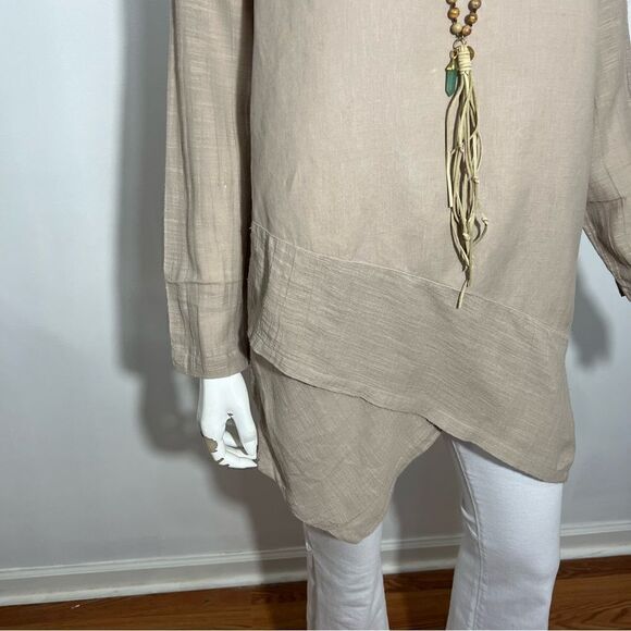 Soft Surroundings Linen/Cotton Blend asymmetrical criss cross hem tunic top - S - Picture 3 of 11